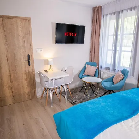 Boutique Old Town 아파트